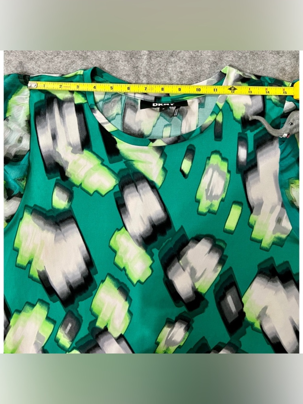 DKNY Green and Black Abstract Print Crewneck Top US Women’s XL EUC - Picture 8 of 12